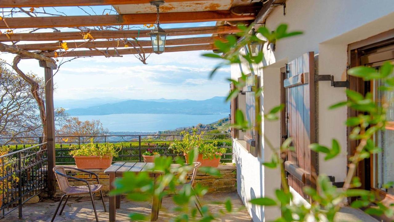 Chrissi Nefeli Apartment Agios Georgios Nilias Ngoại thất bức ảnh